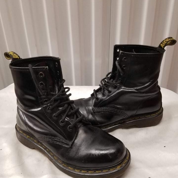 DR MARTENS - Picture 1 of 11